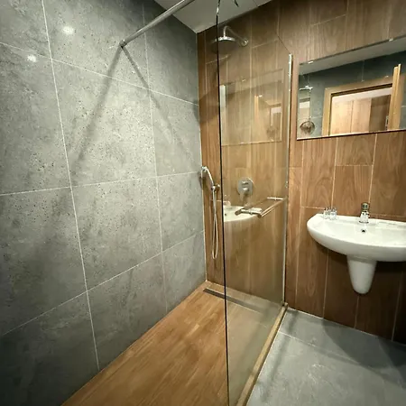 Private B27 In Gardens *