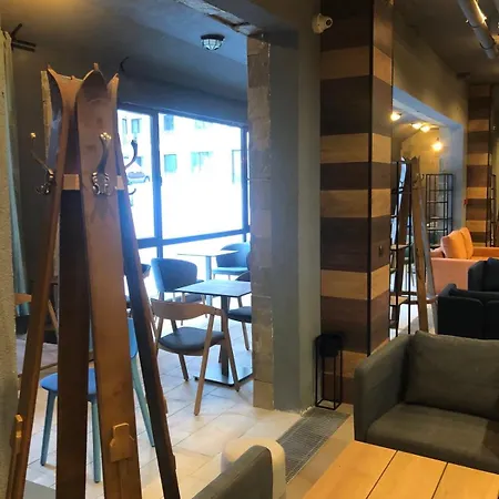 Private B27 In Gardens شقة *