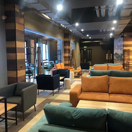 Private B27 In Gardens شقة بوروفتس