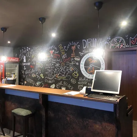 Private B27 In Gardens شقة