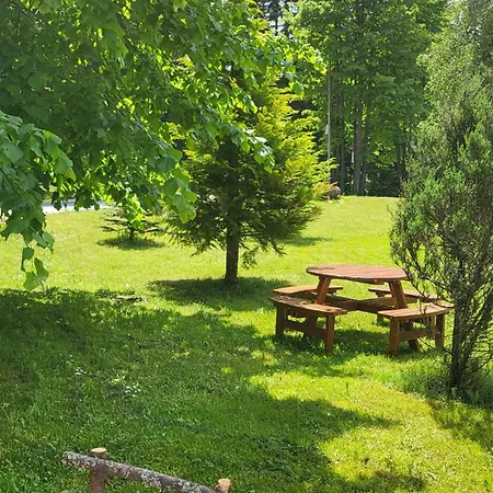 Private B27 In Gardens شقة *