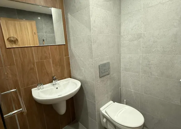 Private B27 In Gardens * Borovec