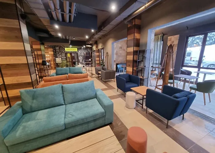 Private B27 In Gardens *