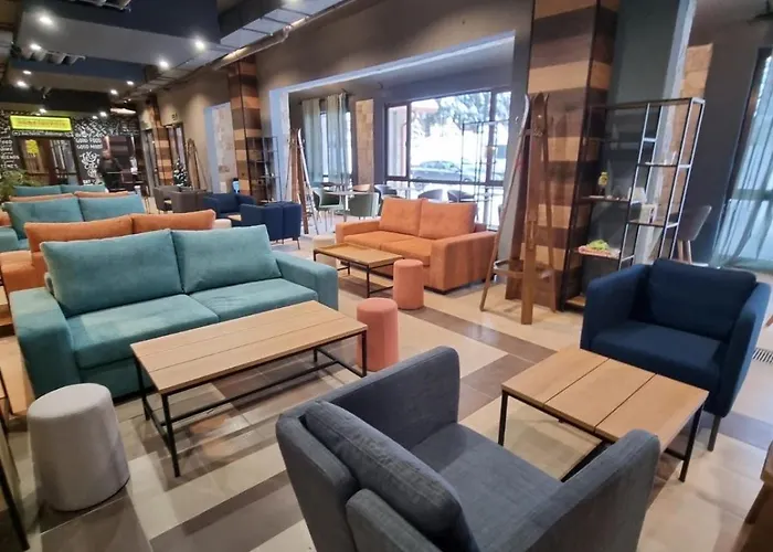 Private B27 In Gardens